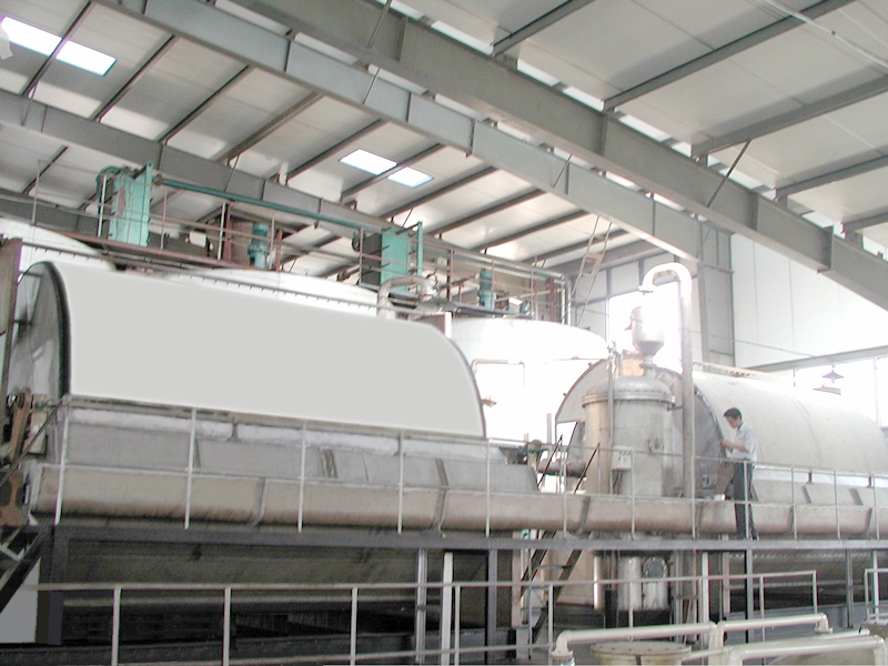操作使用化工桶吹塑機(jī)需要注意什么